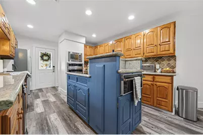 9818 Twin Shores Drive, Willis, TX 77318 - Photo 16