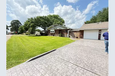 9818 Twin Shores Drive, Willis, TX 77318 - Photo 38