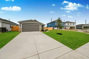 12851 Shaily Faith Ct, Crosby, TX 77532 - Photo 2