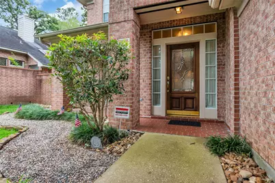 65 W Sienna Place, The Woodlands, TX 77382 - Photo 4