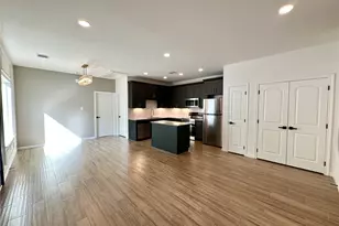 11555 Persimmon St, Willis, TX 77318 - Photo 4
