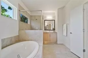 1333 W 22nd St, Houston, TX 77008 - Photo 30