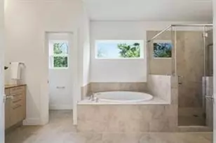 1333 W 22nd St, Houston, TX 77008 - Photo 34