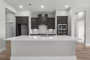 7082 N Lake Clopton Dr, Montgomery, TX 77316 - Photo 2