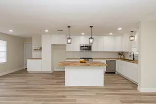 1318 Meadowlark St, Deer Park, TX 77536 - Photo 4