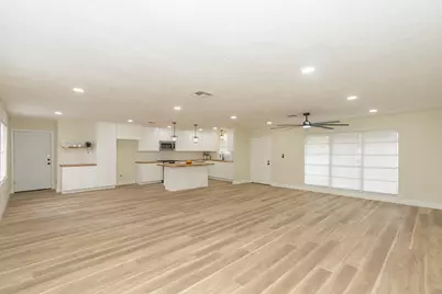 1318 Meadow Lark Street, Deer Park, TX 77536 - Photo 2