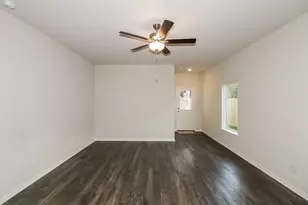 8120 Sunberry Shadow Dr, Houston, TX 77016 - Photo 6