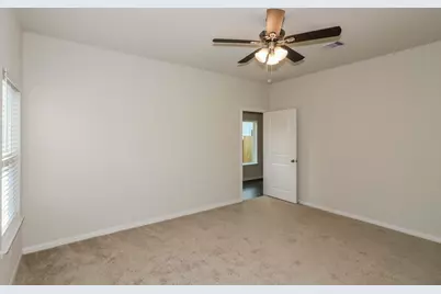 8120 Sunberry Shadow Drive, Houston, TX 77016 - Photo 12