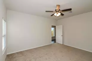 8120 Sunberry Shadow Dr, Houston, TX 77016 - Photo 12