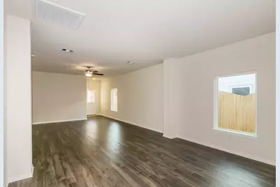 8120 Sunberry Shadow Drive, Houston, TX 77016 - Photo 4