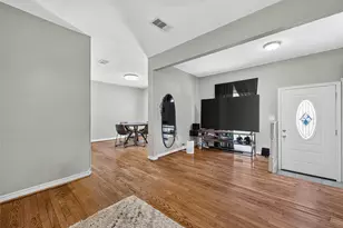 8125 Barkley St, Houston, TX 77017 - Photo 2