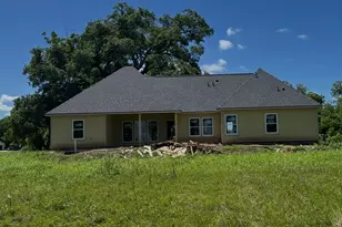 268 Horse Shoe Trail, Angleton, TX 77515 - Photo 10