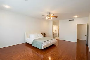 384 Wilcrest Dr, Houston, TX 77042 - Photo 10