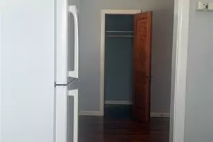 4302 Polk St, Houston, TX 77023 - Photo 8