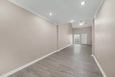 800 N San Jacinto #201, Conroe, TX 77301 - Photo 24