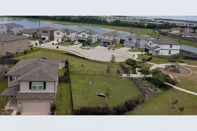 7047 Hobby Wind Ridge Drive, Houston, TX 77075 - Photo 46