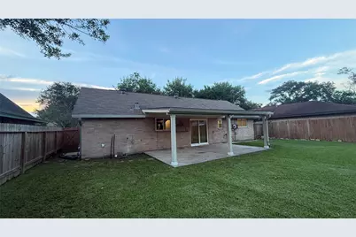 7107 Sawmill Trl, Houston, TX 77040 - Photo 12