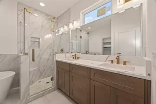 4007 Buffalo Moon Dr, Houston, TX 77045 - Photo 12