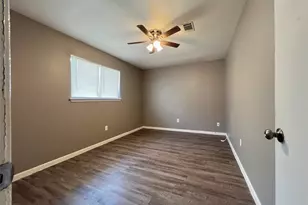 12819 Claygate Dr, Houston, TX 77047 - Photo 10