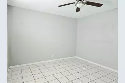 1109 Broadway Street #15, Galveston, TX 77550 - Photo 12