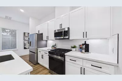 2726 Reynolds Street, Houston, TX 77009 - Photo 12