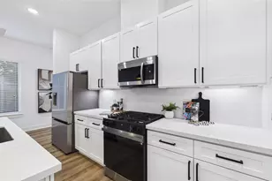 2726 Reynolds St, Houston, TX 77009 - Photo 12