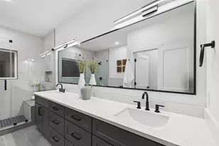 2726 Reynolds St, Houston, TX 77009 - Photo 32