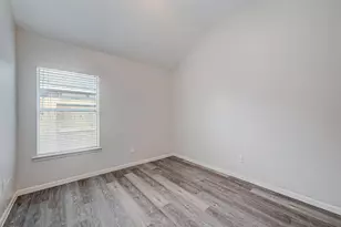 1807 Hidden Breeze Dr, Houston, TX 77049 - Photo 40