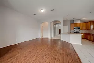 1807 Hidden Breeze Dr, Houston, TX 77049 - Photo 18