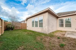 1807 Hidden Breeze Dr, Houston, TX 77049 - Photo 50