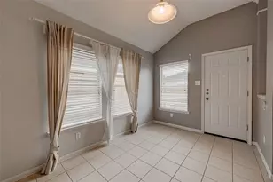 1807 Hidden Breeze Dr, Houston, TX 77049 - Photo 32