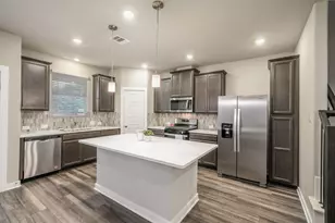 8209 Rising Stream Dr, Houston, TX 77063 - Photo 14