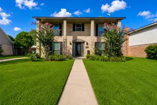 10819 Sagetrail Dr, Houston, TX 77089 - Photo 2