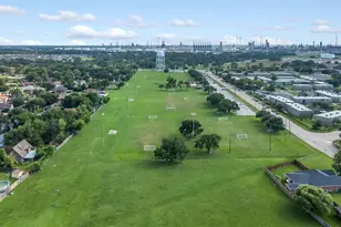 3400 Coachman Dr, Baytown, TX 77521 - Photo 28