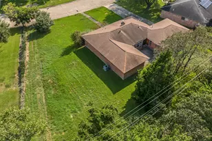 3400 Coachman Dr, Baytown, TX 77521 - Photo 26