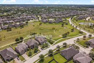 13418 Lansdown St, Rosharon, TX 77583 - Photo 4