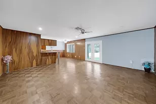 4002 Martinshire Dr, Houston, TX 77025 - Photo 14