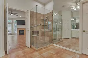 66 S Castlegreen Cir, The Woodlands, TX 77381 - Photo 26