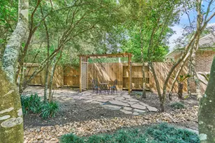 66 S Castlegreen Cir, The Woodlands, TX 77381 - Photo 34