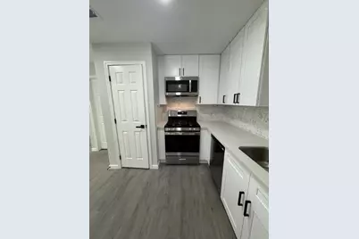 6407 Sandy Oaks Drive, Houston, TX 77050 - Photo 14