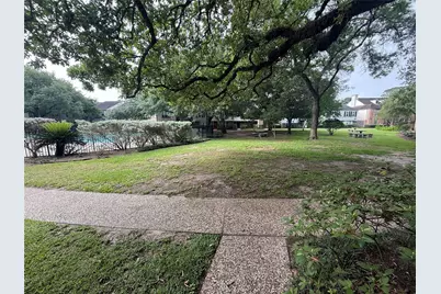 12975 Trail Hollow Dr Avenue, Houston, TX 77079 - Photo 2