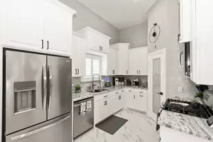 602 E Main St, La Porte, TX 77571 - Photo 22