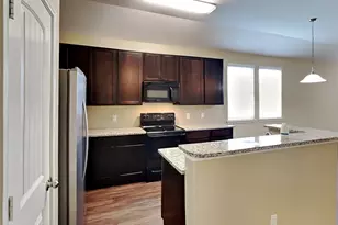 2324 Shady Tree Ln, Conroe, TX 77301 - Photo 2