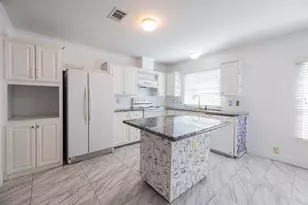 11738 Greencanyon Dr, Houston, TX 77044 - Photo 10