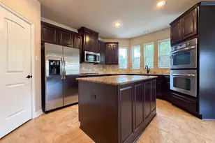 1036 Cedar Forest Dr, Conroe, TX 77384 - Photo 2