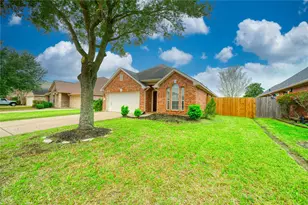 7615 Lakeside Manor Ln, Pearland, TX 77581 - Photo 4