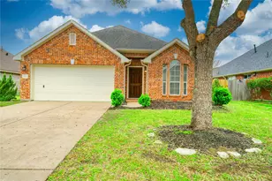 7615 Lakeside Manor Ln, Pearland, TX 77581 - Photo 1