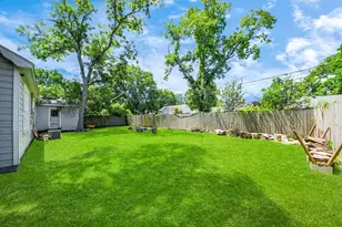 418 Forrest St, Baytown, TX 77520 - Photo 22