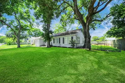 418 Forrest Street, Baytown, TX 77520 - Photo 20