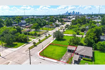3227 Airline Drive, Houston, TX 77022 - Photo 1
